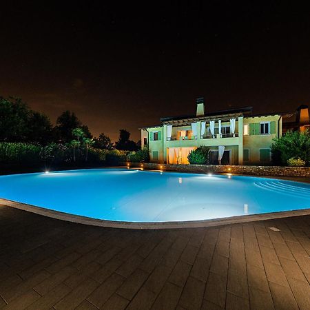 Le Corti Caterina Apartments With Pool By Wonderful Italy เดเซนซาโนเดลการ์ดา ภายนอก รูปภาพ
