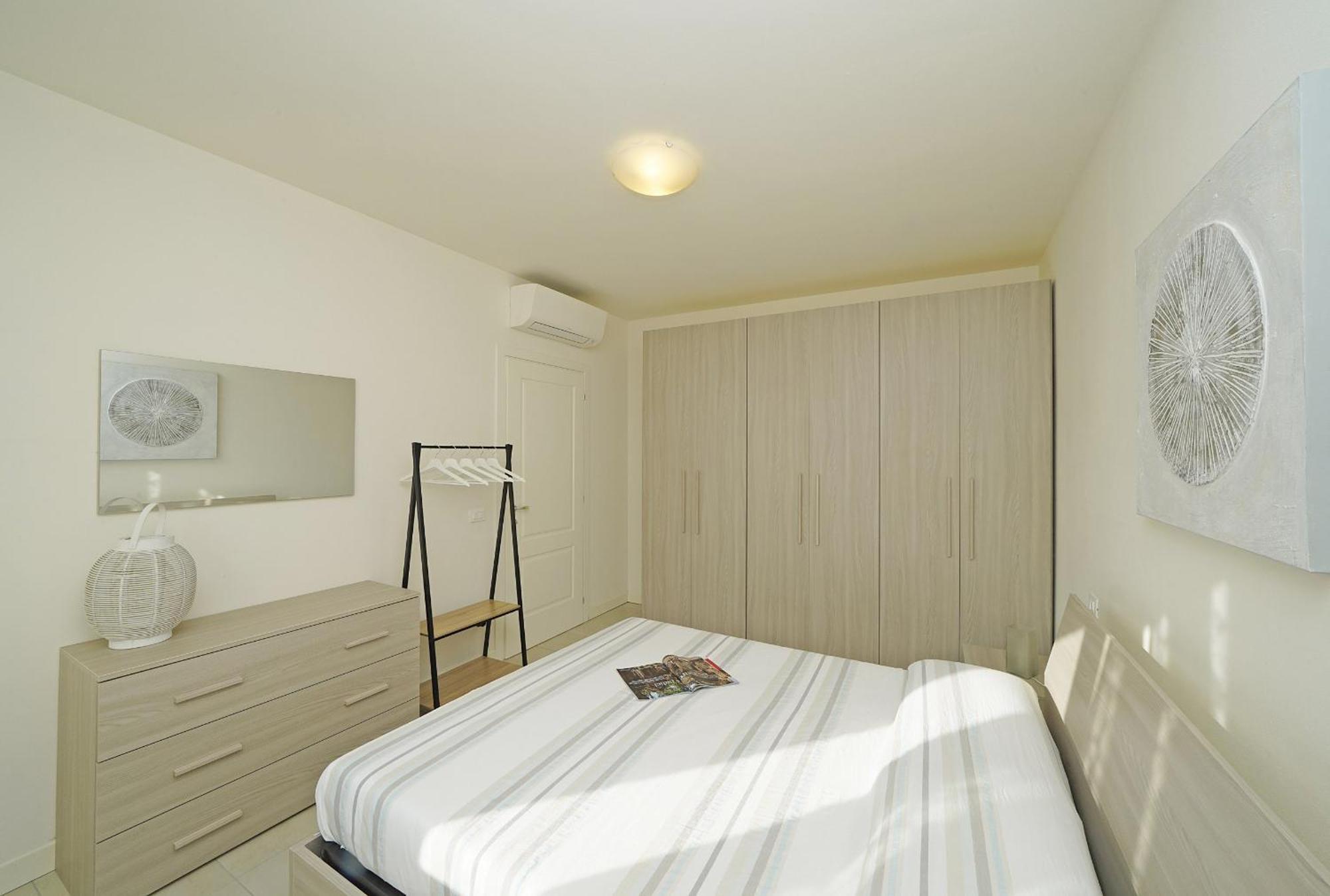 Le Corti Caterina Apartments With Pool By Wonderful Italy เดเซนซาโนเดลการ์ดา ภายนอก รูปภาพ