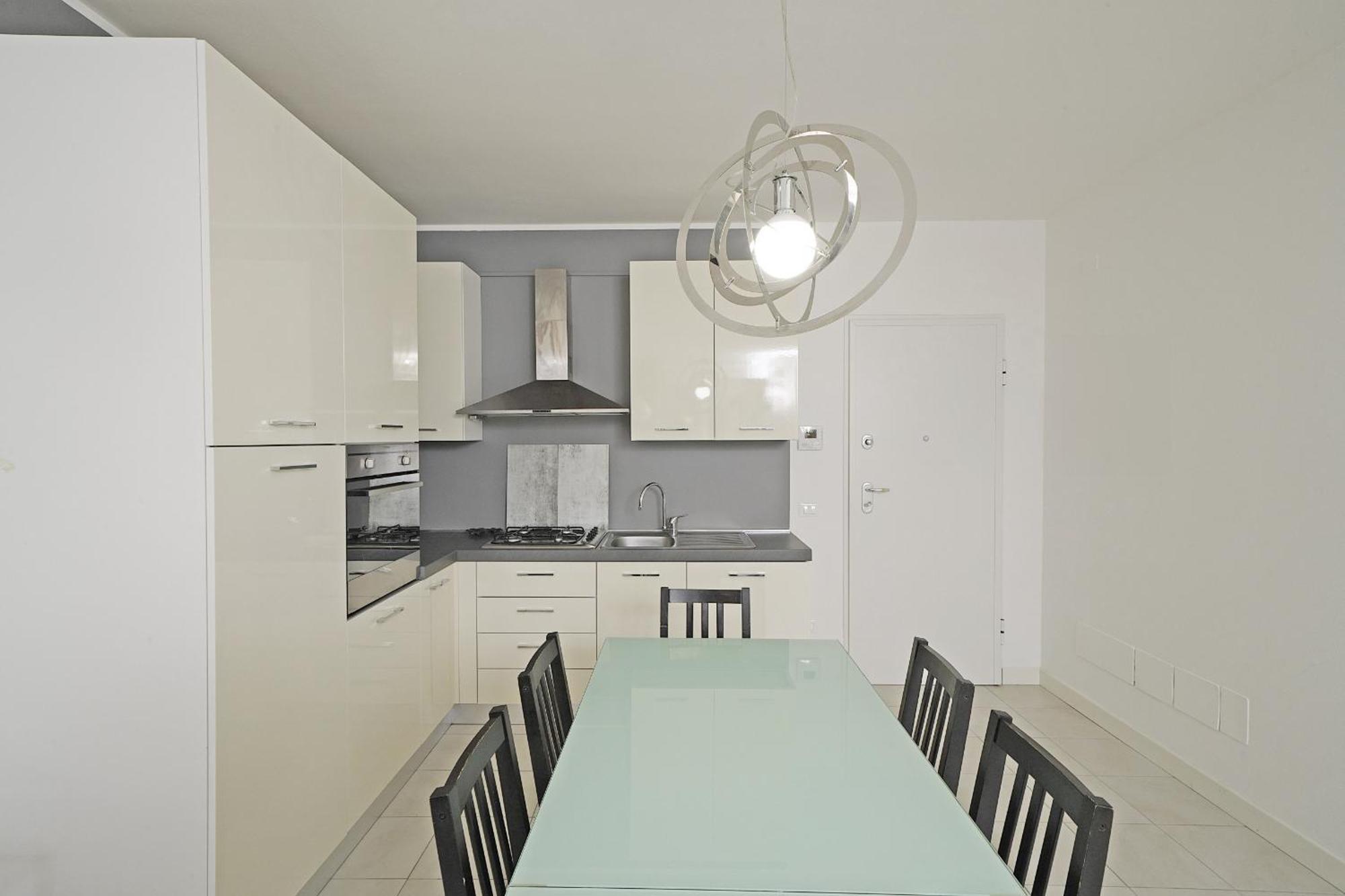Le Corti Caterina Apartments With Pool By Wonderful Italy เดเซนซาโนเดลการ์ดา ภายนอก รูปภาพ
