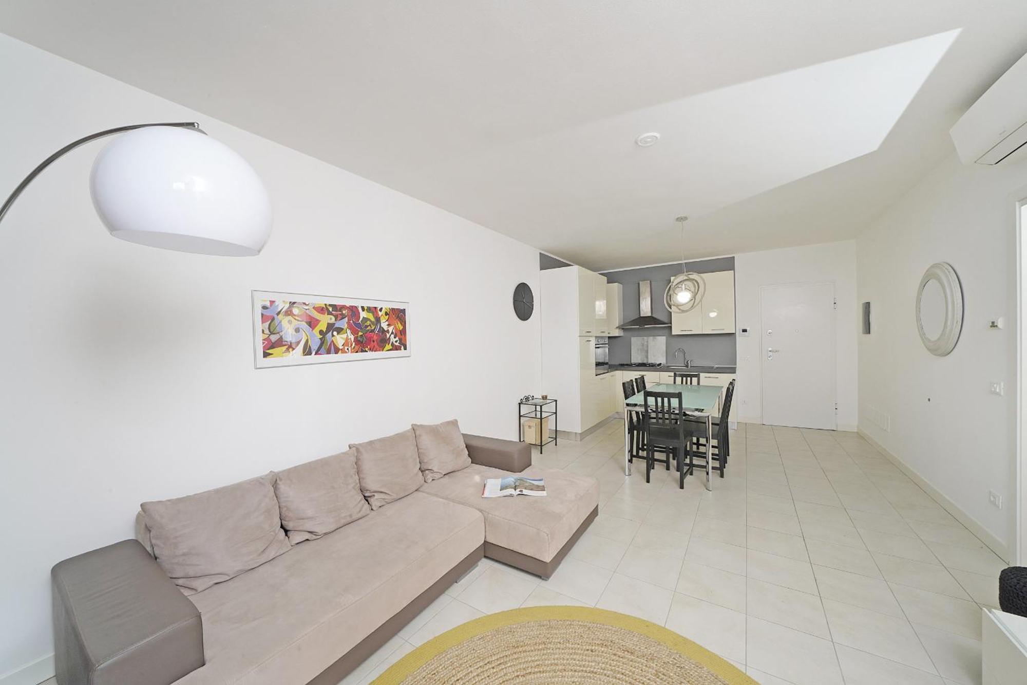 Le Corti Caterina Apartments With Pool By Wonderful Italy เดเซนซาโนเดลการ์ดา ภายนอก รูปภาพ
