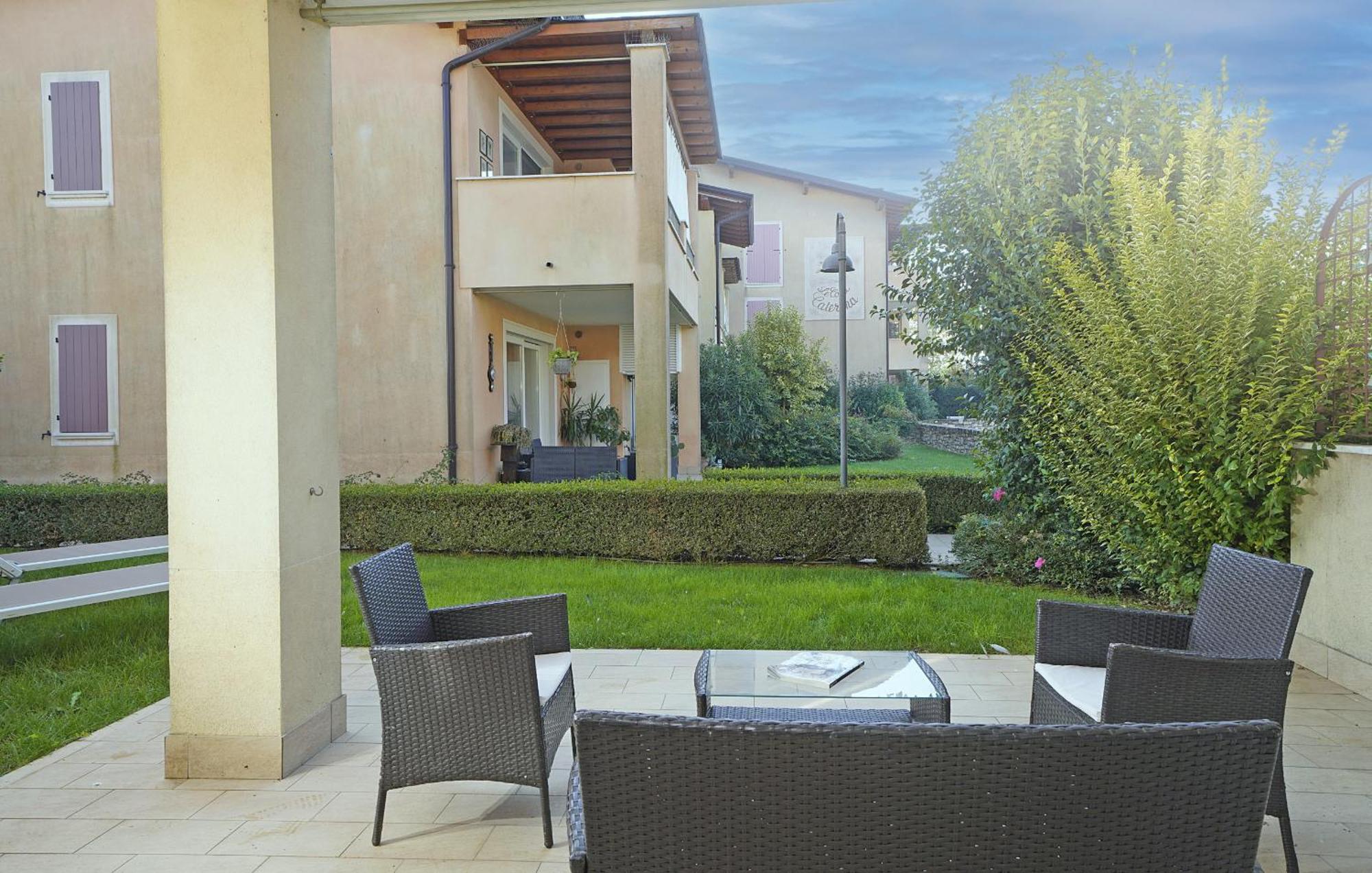 Le Corti Caterina Apartments With Pool By Wonderful Italy เดเซนซาโนเดลการ์ดา ภายนอก รูปภาพ